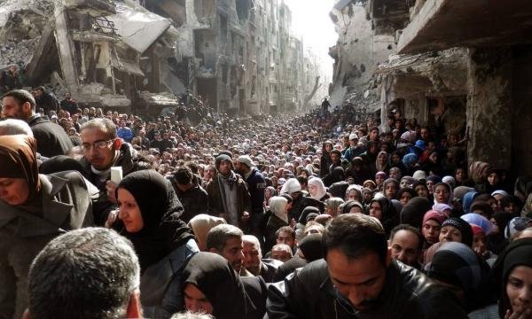 xsyria_yarmouk_palestinian_camp_89596241.jpg.pagespeed.ic.0KIZjcmkwA.jpg